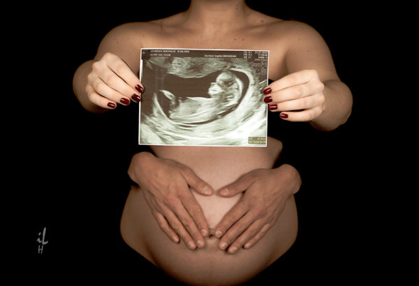 Isabelle Larrey Photographe Photographe Dinan Grossesse 1015 Sur 54 1 600x410 1